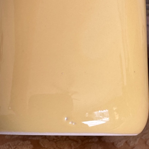 The Girlfriend From AARP Butterfly Ceramic Canisters Set 2 Wood Lids NWOT - Picture 5 of 13